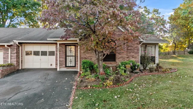 $260,000 | 1231 Karina Circle, Maryville, TN 37804