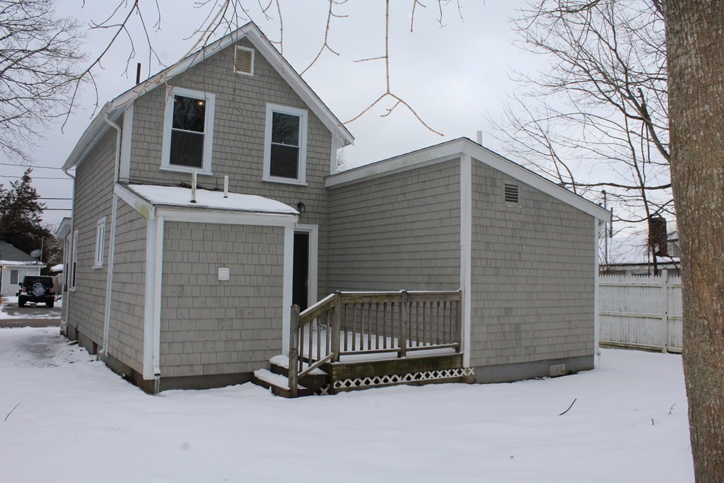 38 13th Street Wareham, MA 02558 - Photo 4 of 24