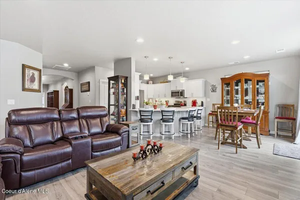 $599,988 | 660 East Ripatti Way, Hayden, ID 83835