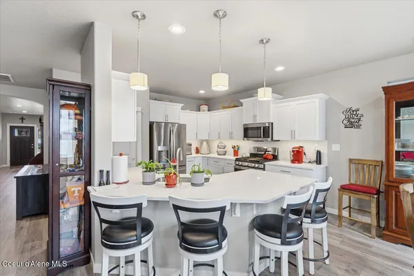 $599,988 | 660 East Ripatti Way, Hayden, ID 83835