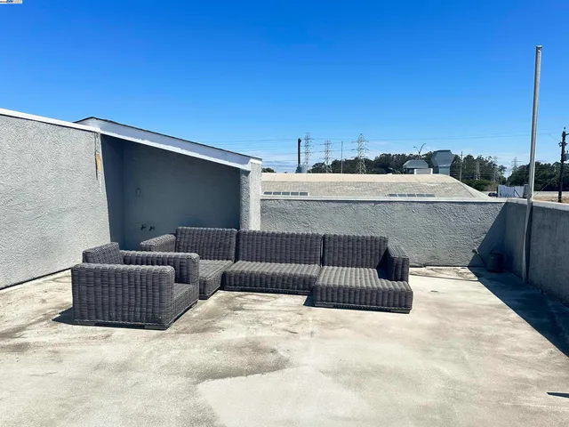 $1,299,000 | 946 North Idaho Street, San Mateo, CA 94401