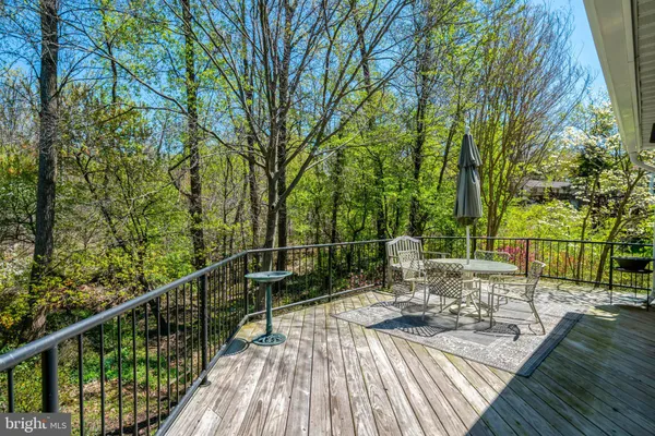$1,100,000 | 4221 Oak Hill Drive, Annandale, VA 22003