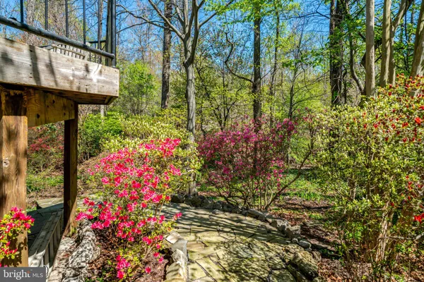 $1,100,000 | 4221 Oak Hill Drive, Annandale, VA 22003
