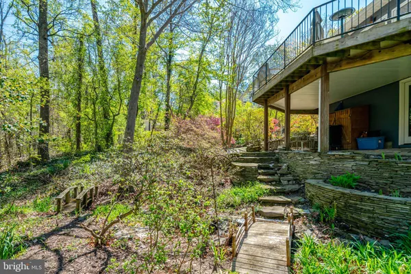 $1,100,000 | 4221 Oak Hill Drive, Annandale, VA 22003