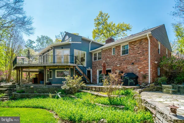 $1,100,000 | 4221 Oak Hill Drive, Annandale, VA 22003
