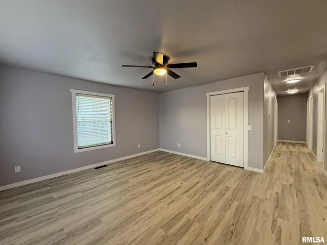 $124,900 | 1489 West Main Street, Galesburg, IL 61401