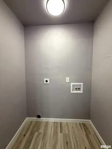 $124,900 | 1489 West Main Street, Galesburg, IL 61401