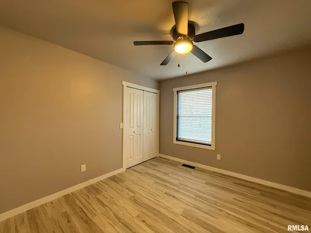 $124,900 | 1489 West Main Street, Galesburg, IL 61401