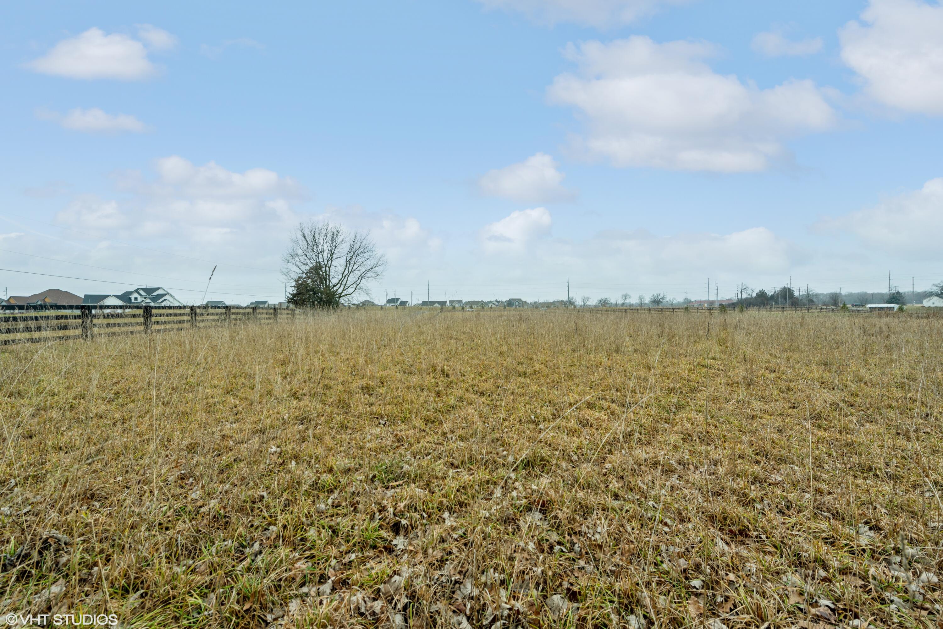 Lt7 North Interlaken Dr