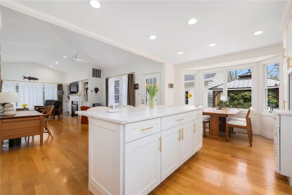 $785,000 | 510 Boston Neck Road, North Kingstown, RI 02852