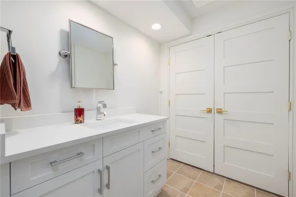 $785,000 | 510 Boston Neck Road, North Kingstown, RI 02852