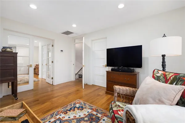 $785,000 | 510 Boston Neck Road, North Kingstown, RI 02852