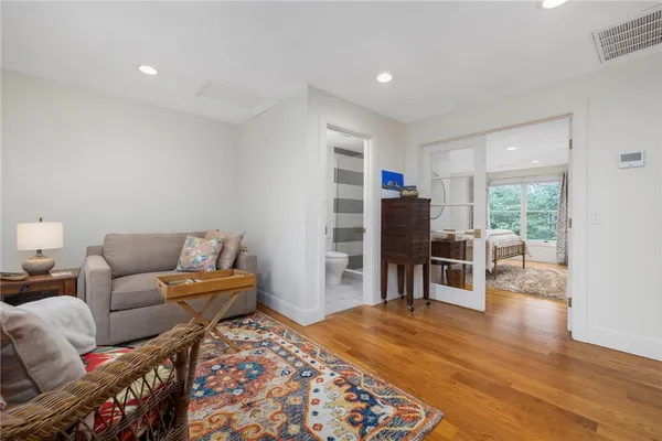 $785,000 | 510 Boston Neck Road, North Kingstown, RI 02852