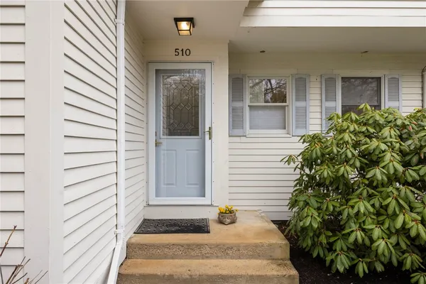 $785,000 | 510 Boston Neck Road, North Kingstown, RI 02852