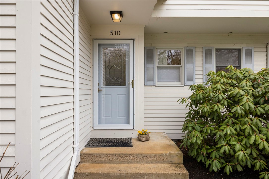 510 Boston Neck Road North Kingstown, RI 02852 - Photo 4 of 43 Let's go inside!