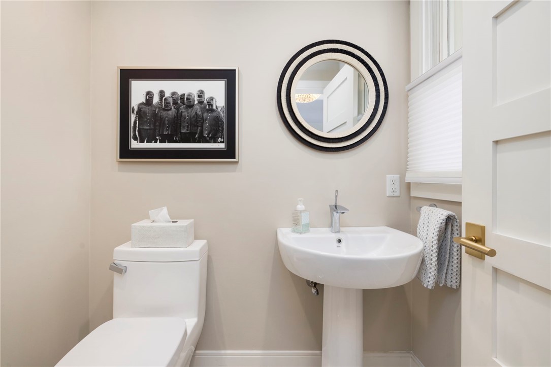 510 Boston Neck Road North Kingstown, RI 02852 - Photo 8 of 43 First floor lavette!