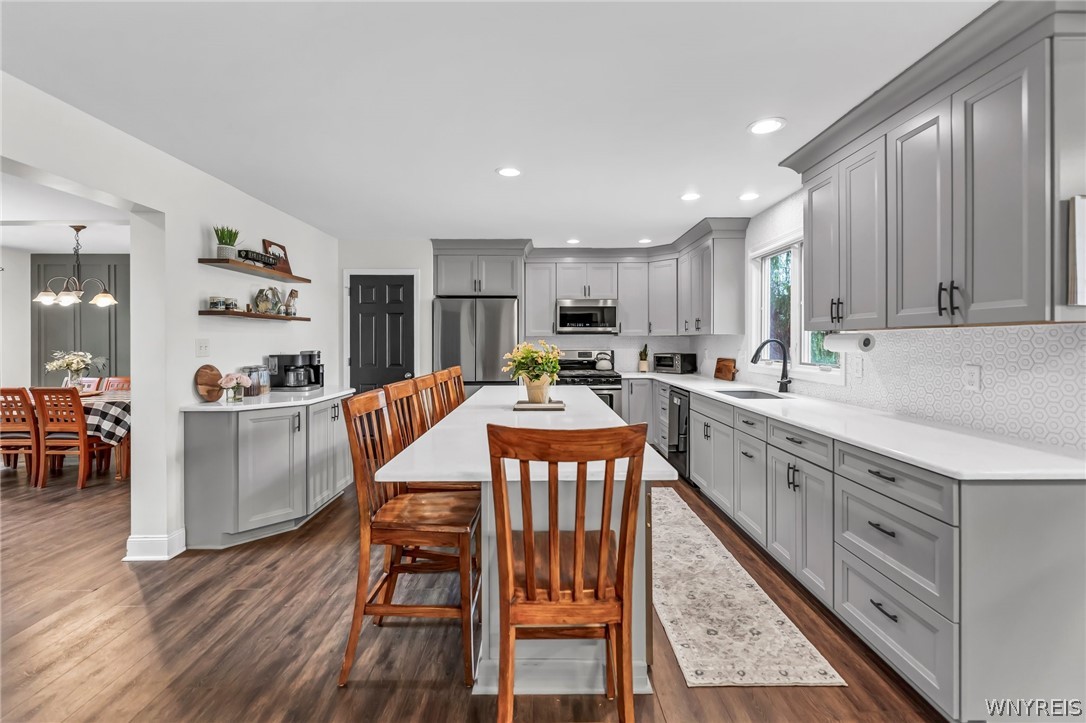 730 Borden Road Cheektowaga, NY 14227 - Photo 5 of 39