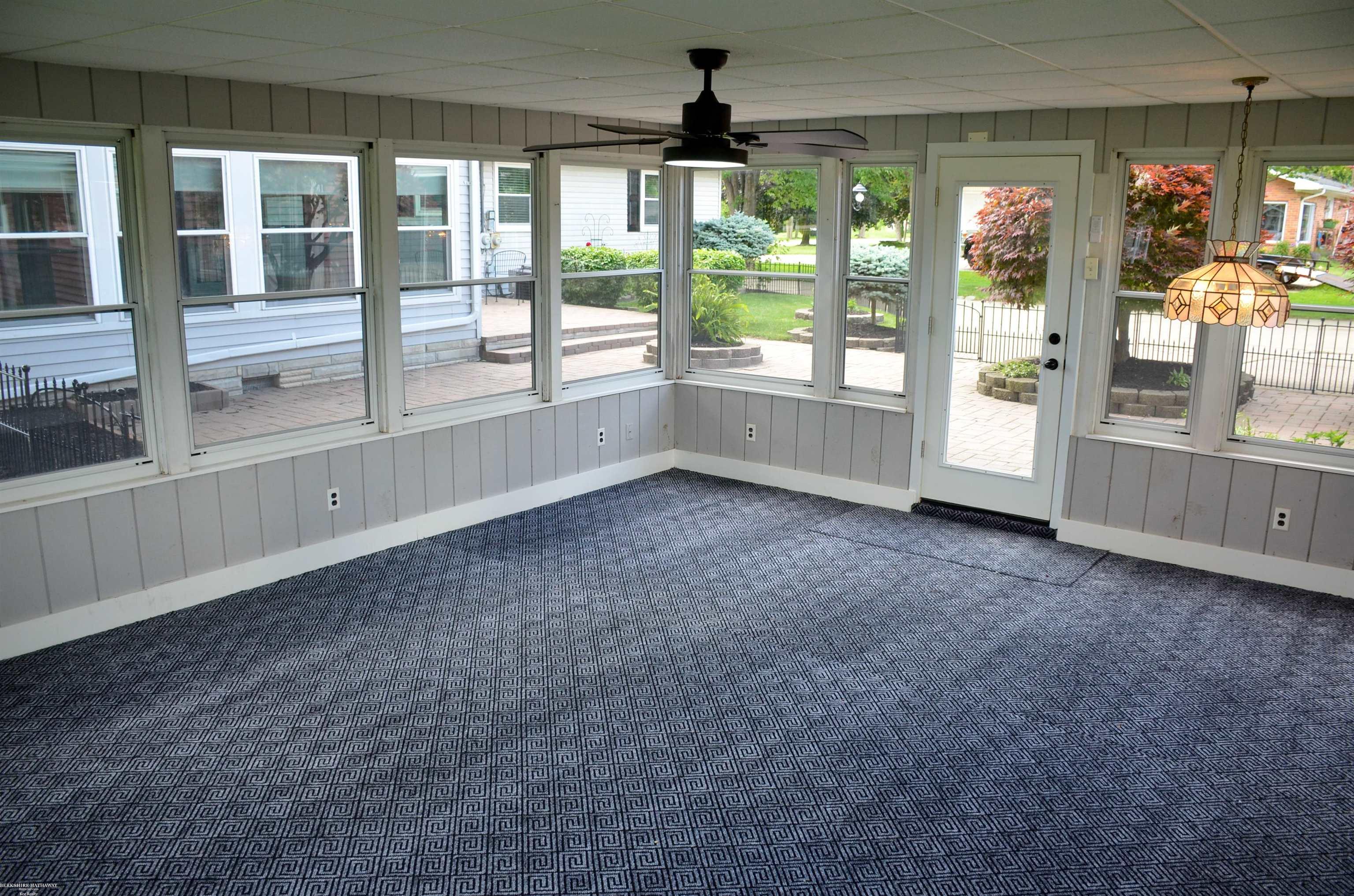50400 Fairchild Road New Baltimore, MI 48051 - Photo 7 of 36