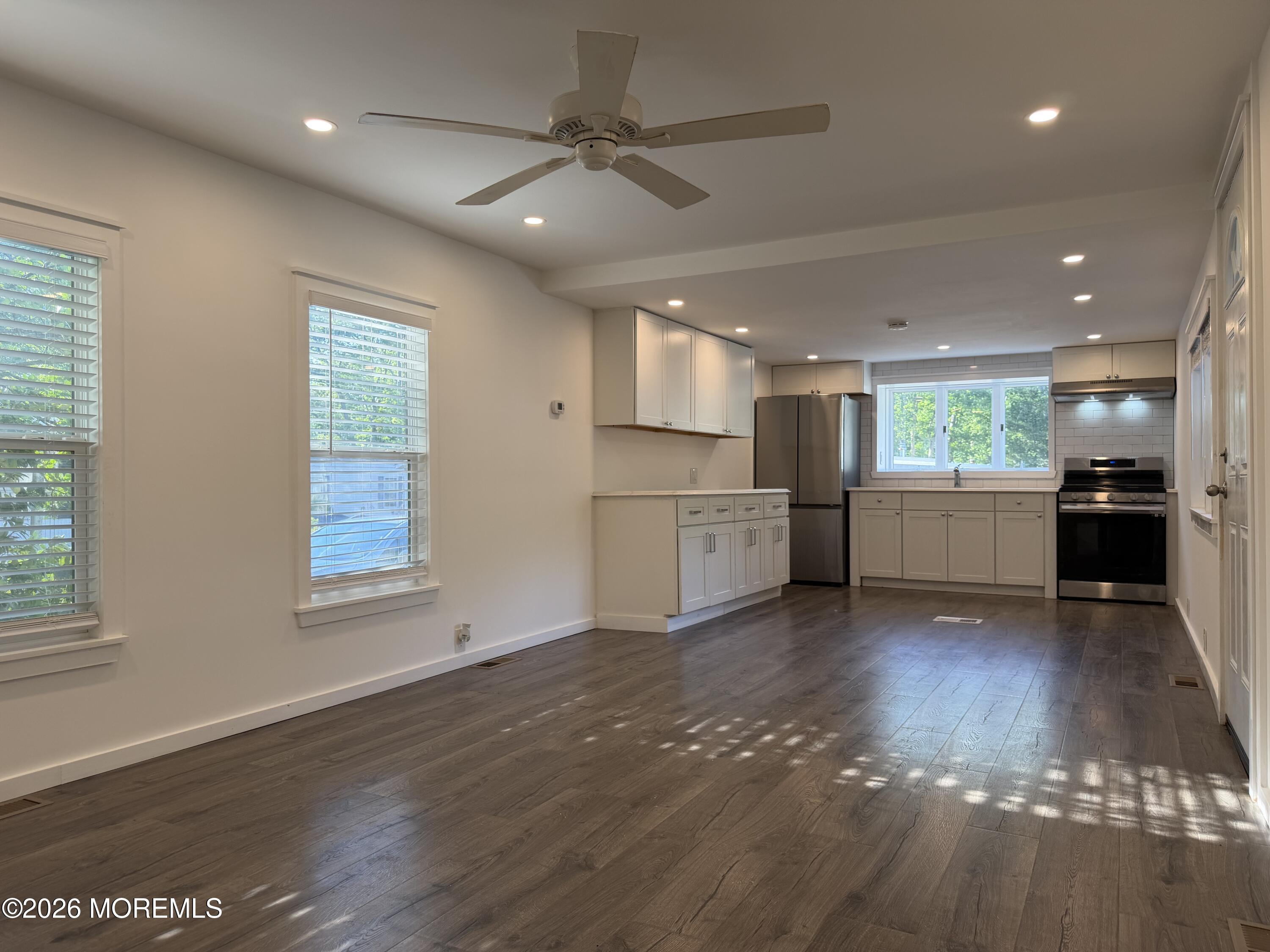 66 Roberts Road Englewood Cliffs, NJ 07632 - Photo 3 of 13 IMG_5484