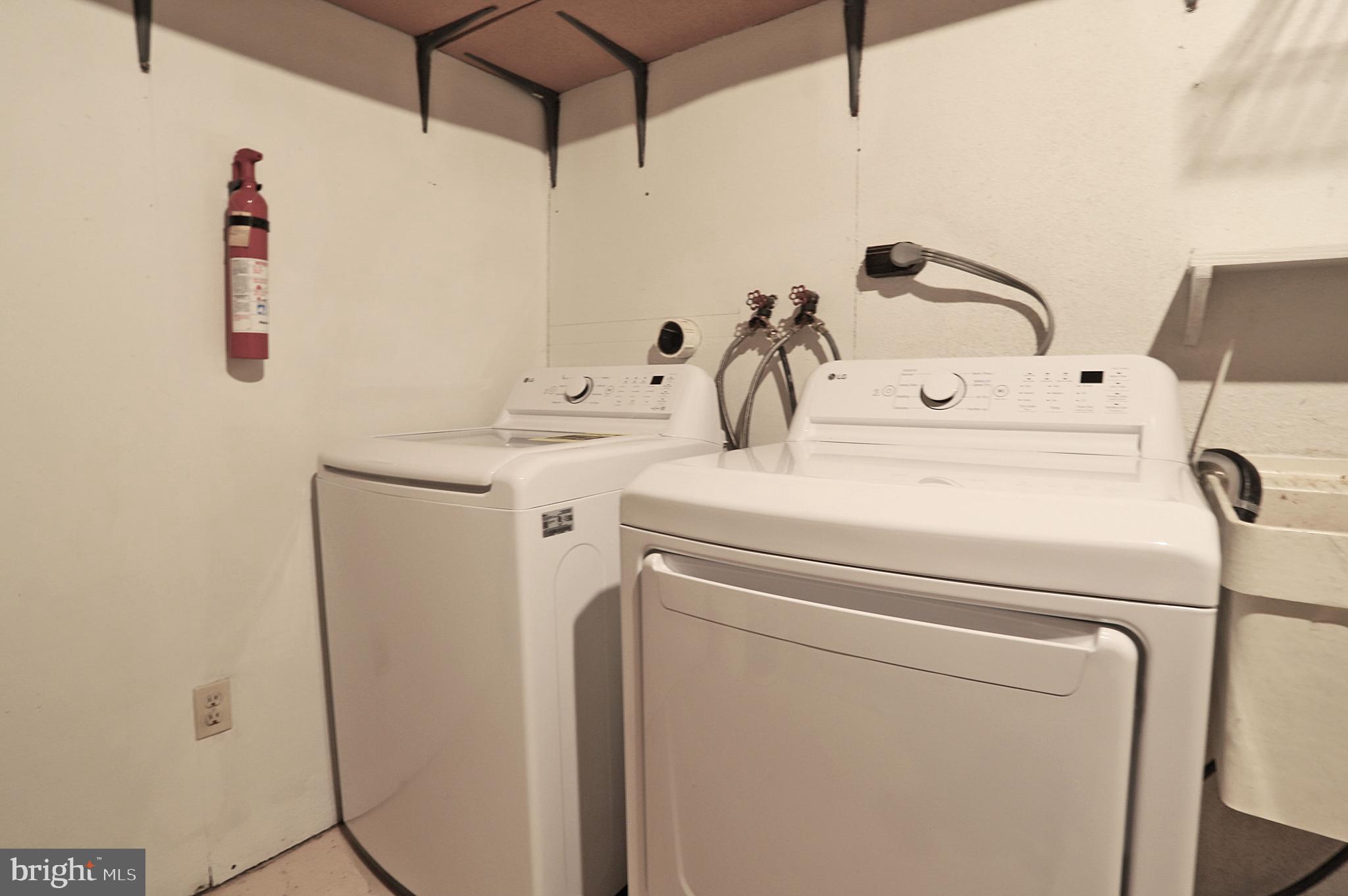 3256 Tayloe Court Herndon, VA 20171 - Photo 13 of 21