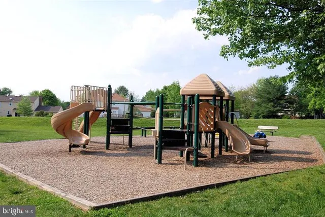 $2,650 | 3256 Tayloe Court, Herndon, VA 20171