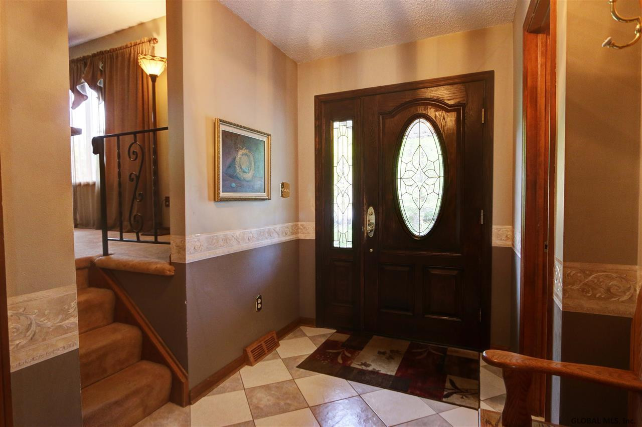 62 Denison Road Colonie, NY 12309 - Photo 6 of 25 Photo 6