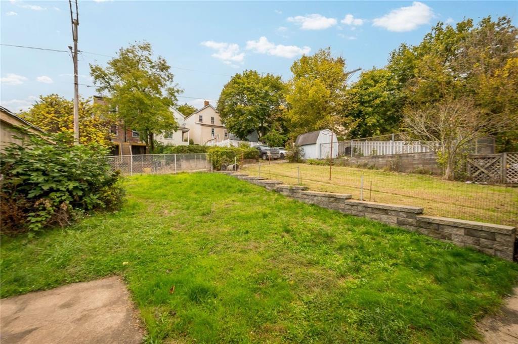 916 2nd Street McKees Rocks, PA 15136 - Photo 11 of 26