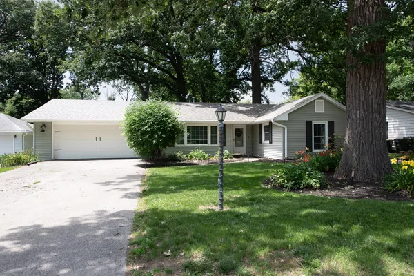 $315,000 | 46 Briarcliff Road, Montgomery, IL 60538