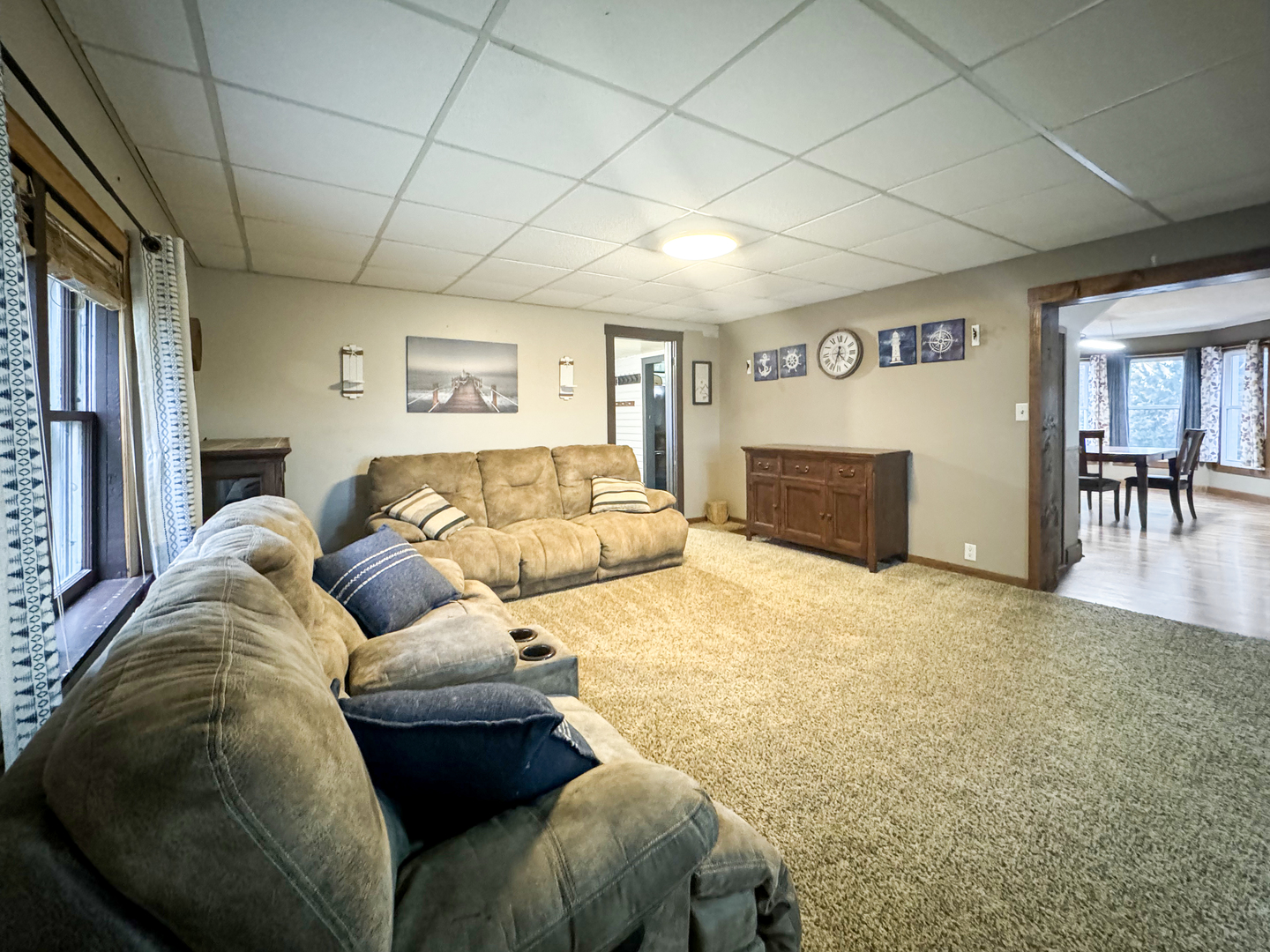 2289 North AYP Road Freeport, IL 61032 - Photo 24 of 52 a living room with furniture and a flat screen tv