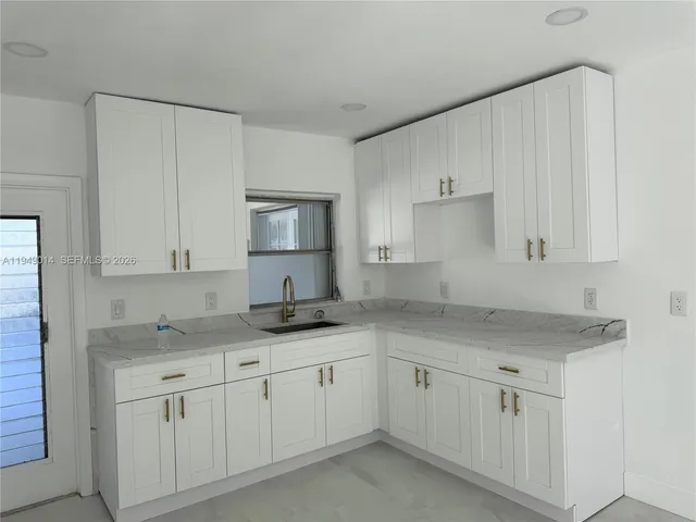 $5,500 | 1706 North 45th Avenue, Unit 1, Hollywood, FL 33021