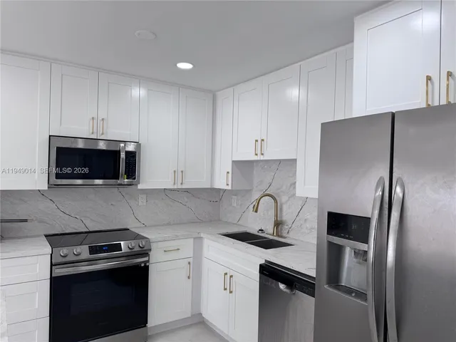 $5,500 | 1706 North 45th Avenue, Unit 1, Hollywood, FL 33021