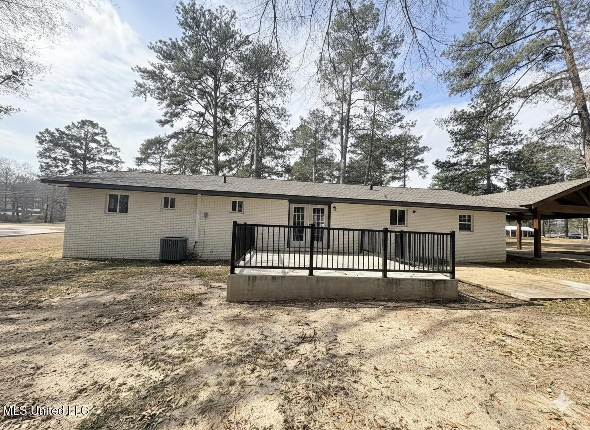 1336 Union Street Brookhaven, MS 39601 - Photo 4 of 15 IMG_7590