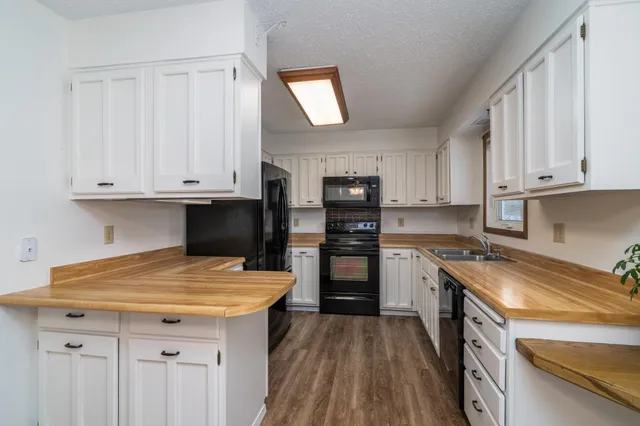 $252,500 | 109 Stephen Drive Northeast, Fertile, MN 56540