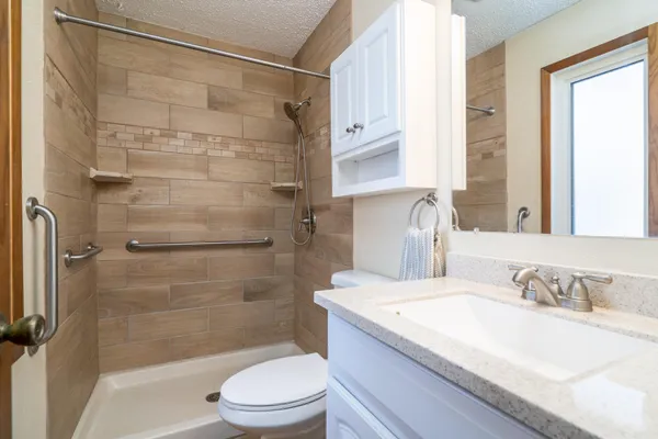 $252,500 | 109 Stephen Drive Northeast, Fertile, MN 56540