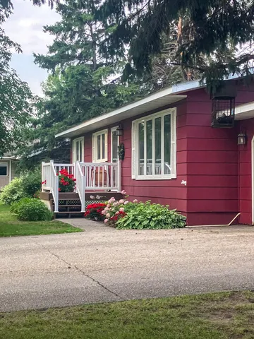 $252,500 | 109 Stephen Drive Northeast, Fertile, MN 56540