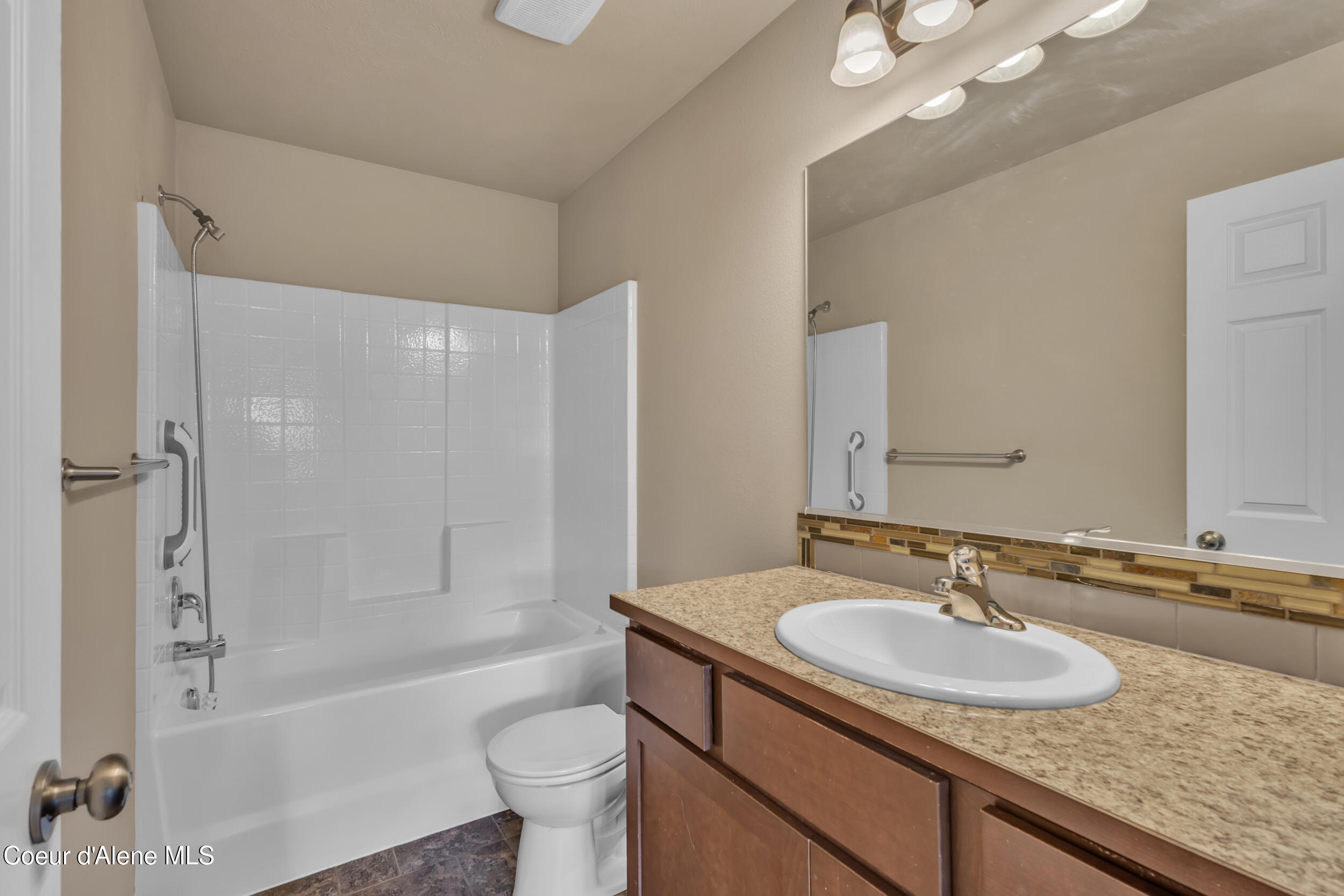 6684 West Conner Street Rathdrum, ID 83858 - Photo 25 of 42 Primary Bathroom