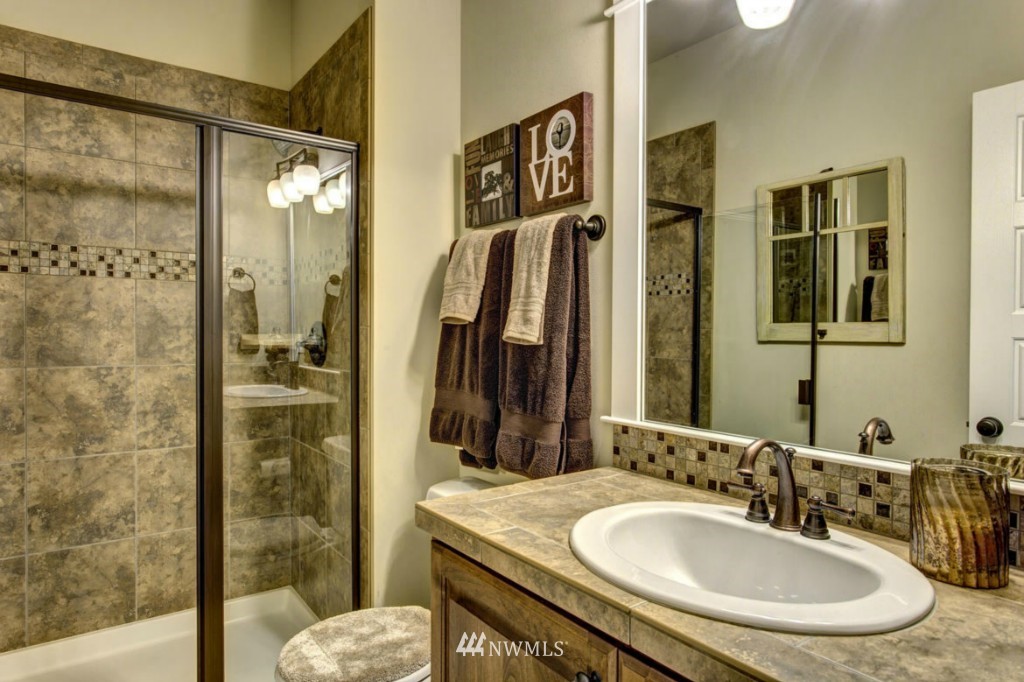 21819 31st Drive Southeast Bothell, WA 98021 - Photo 13 of 22 Gallery Image 13