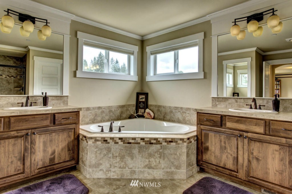 21819 31st Drive Southeast Bothell, WA 98021 - Photo 15 of 22 Gallery Image 15