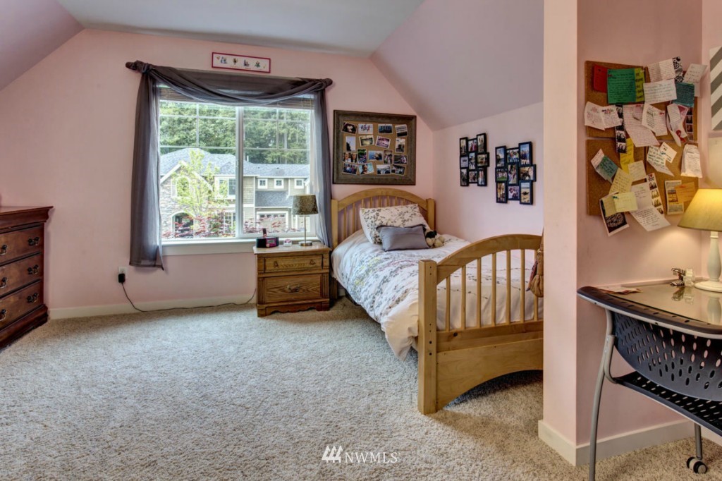 21819 31st Drive Southeast Bothell, WA 98021 - Photo 17 of 22 Gallery Image 17