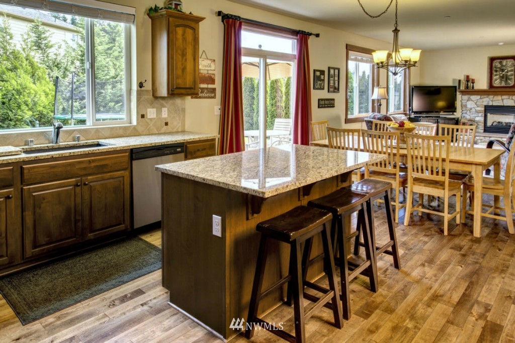 21819 31st Drive Southeast Bothell, WA 98021 - Photo 9 of 22 Gallery Image 9