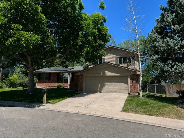 $725,000 | 811 South Newcombe Way, Lakewood, CO 80226