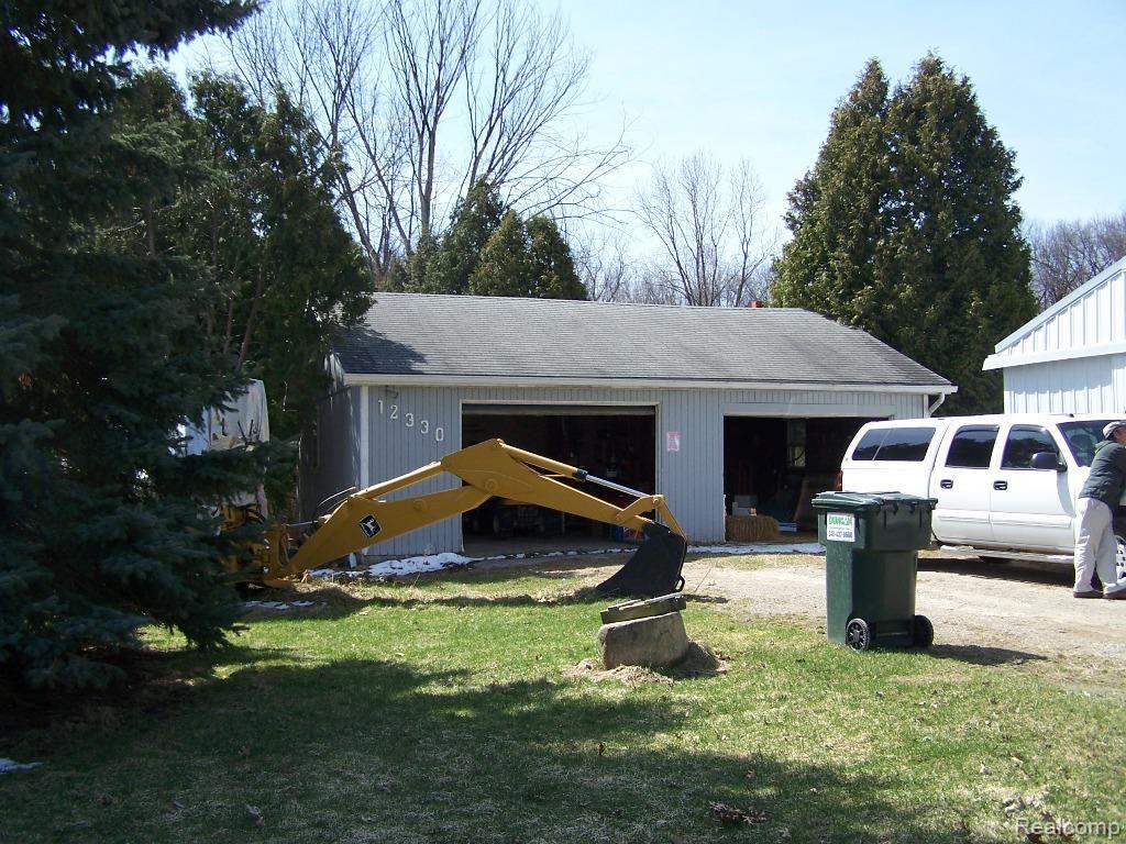 12330 Dunham Road Hartland, MI 48353 - Photo 6 of 7 12330 Dunham 6.jpg