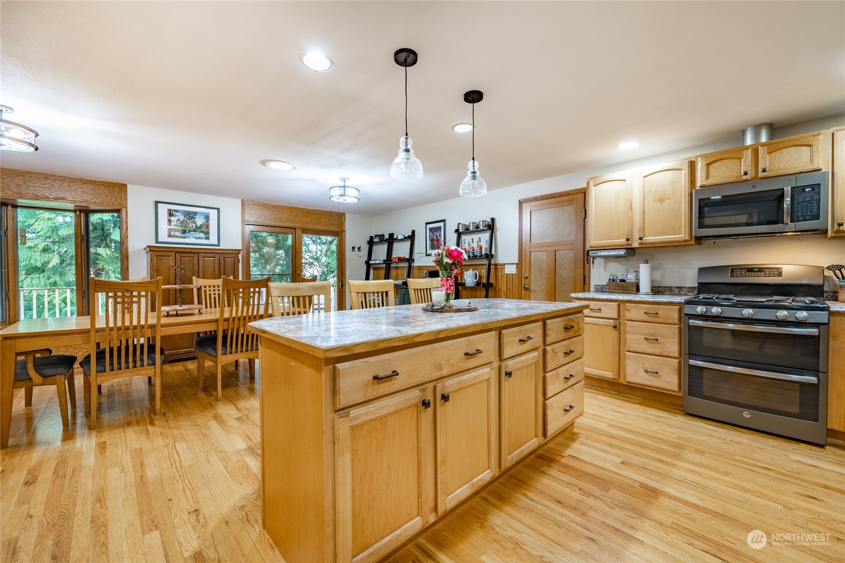 7111 Valley View Road Ferndale, WA 98248 - Photo 10 of 40