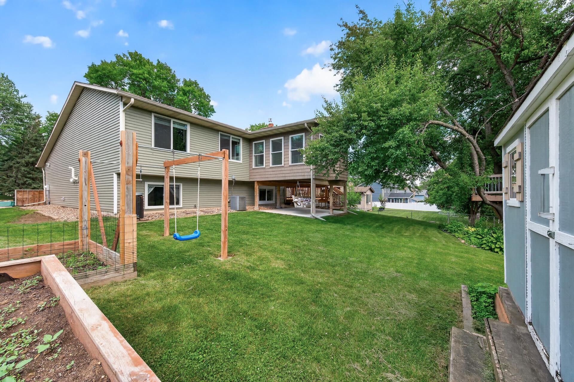 9391 Newcastle Road Woodbury, MN 55125 - Photo 46 of 58
