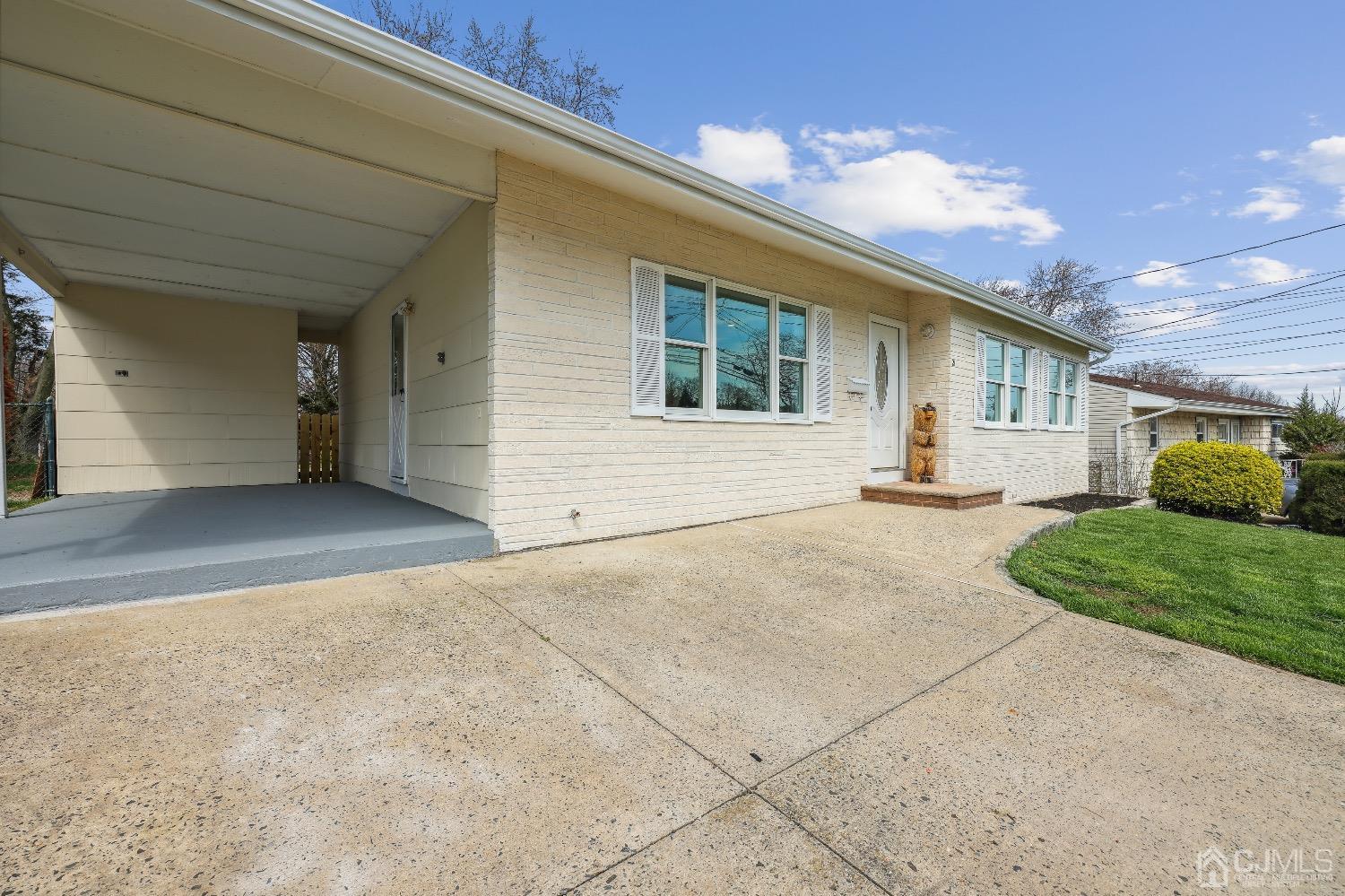 21 Rutgers Road Old Bridge, NJ 08859 - Photo 3 of 27 a view of a house with a patio