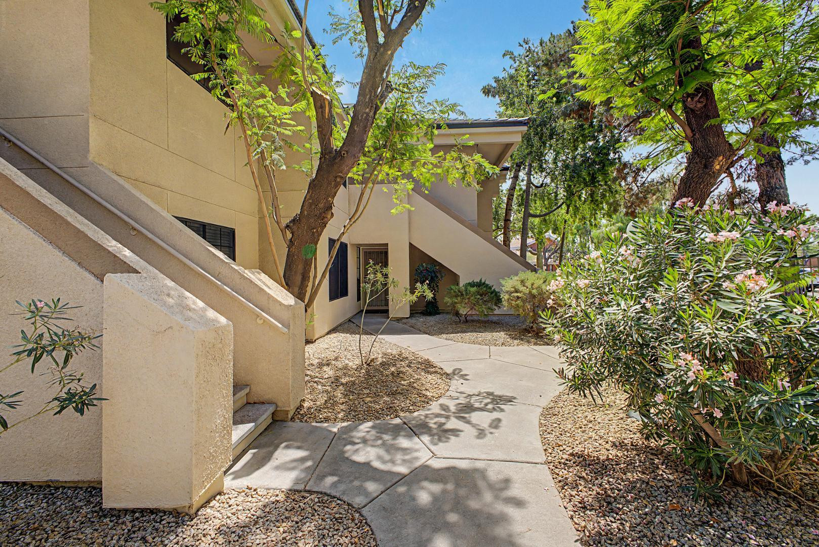6885 East Cochise Road, Unit 108 Paradise Valley, AZ 85253 - Photo 3 of 40 Photo #3