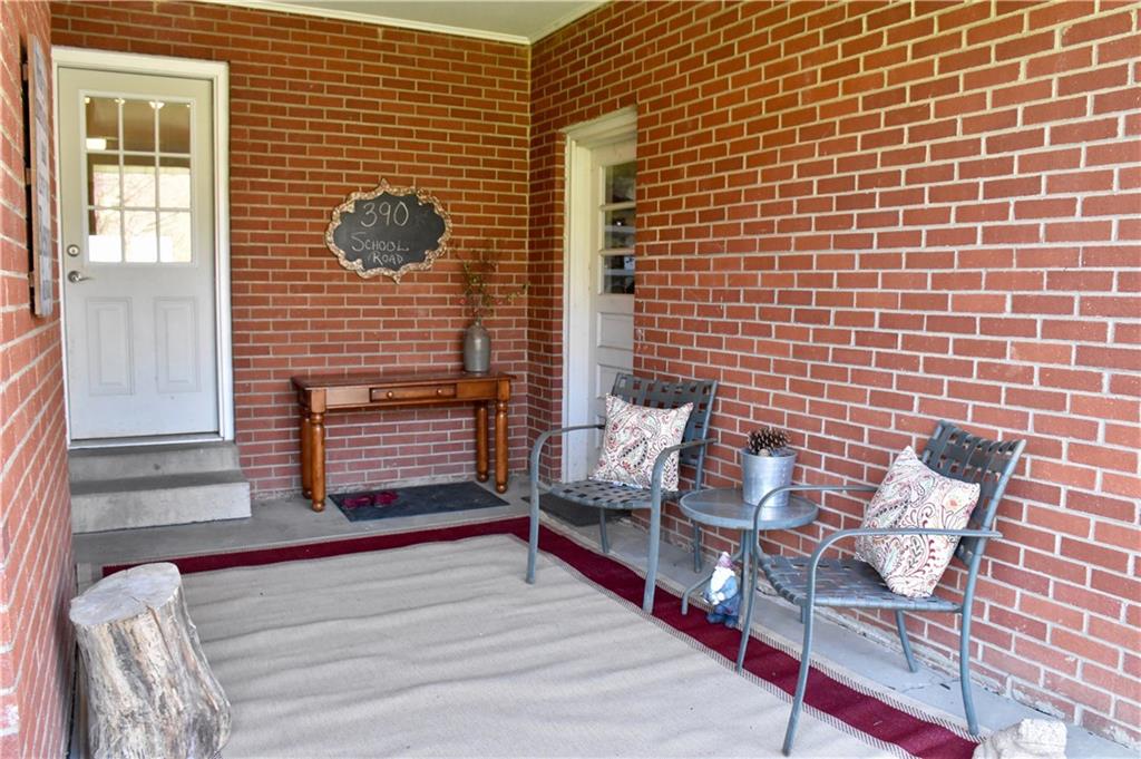 390 School Road Clinton, PA 15026 - Photo 3 of 25 Gallery Image 3