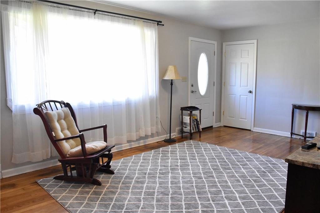 390 School Road Clinton, PA 15026 - Photo 5 of 25 Living Room