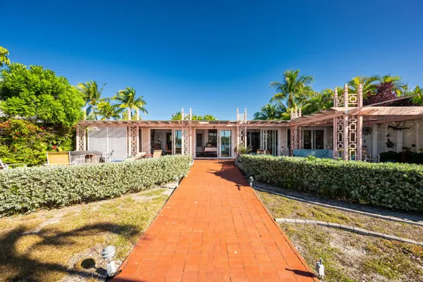 $1,695,000 | 103 Key Haven Road, Key Haven, FL 33040