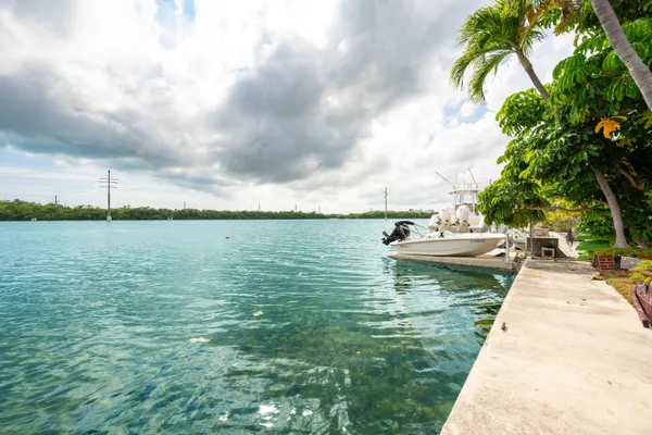 $1,695,000 | 103 Key Haven Road, Key Haven, FL 33040